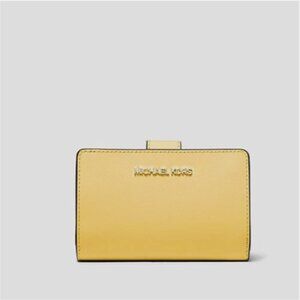 New Michael Kors Medium Crossgrain Leather Wallet Honey